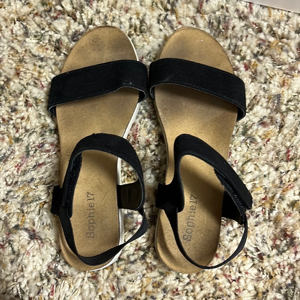 Girls sandals